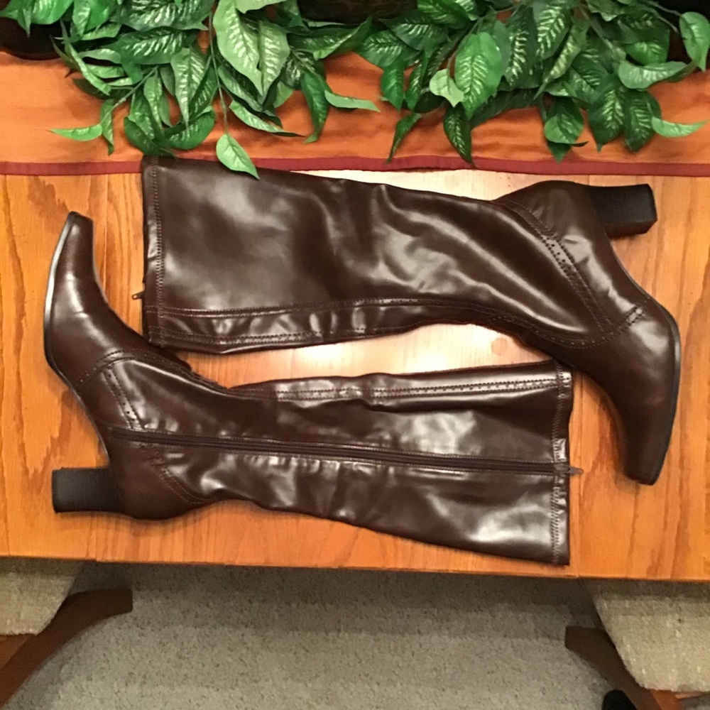 Bandolino Faux Leather Knee High Brown Boots 11